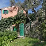 Miralunga Rossa Feriehus Lerici